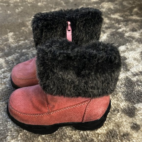 Leuna Toddler Girls Pink Suede and Black Fur Hard Sole Boots Size 4